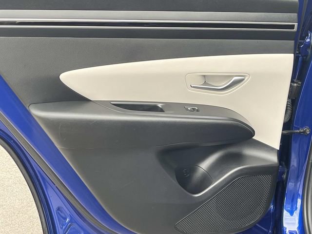 Used 2023 Hyundai Tucson SE image 19