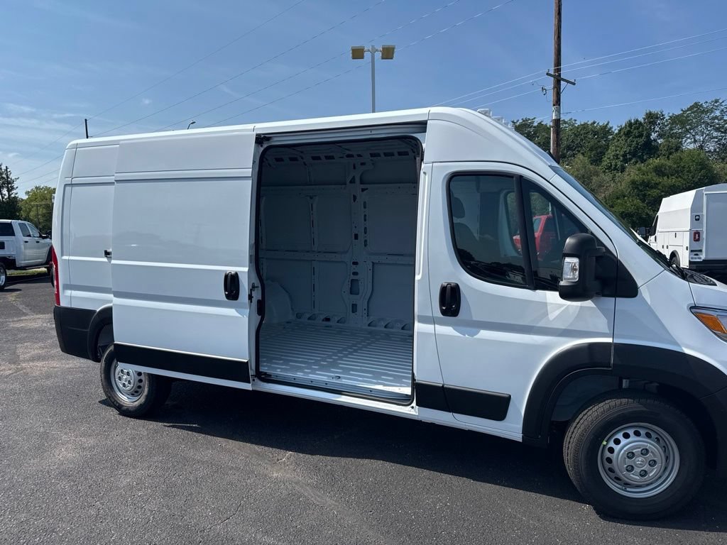 New 2026 RAM ProMaster 2500 w/ Convenience Group FWD image 7