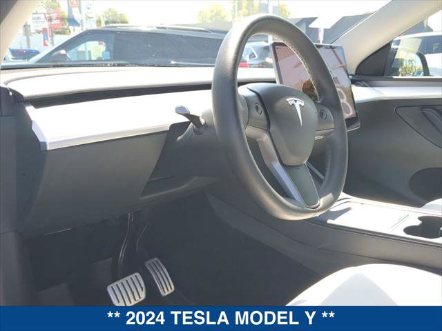 Used 2024 Tesla Model Y Performance AWD/4WD image 12