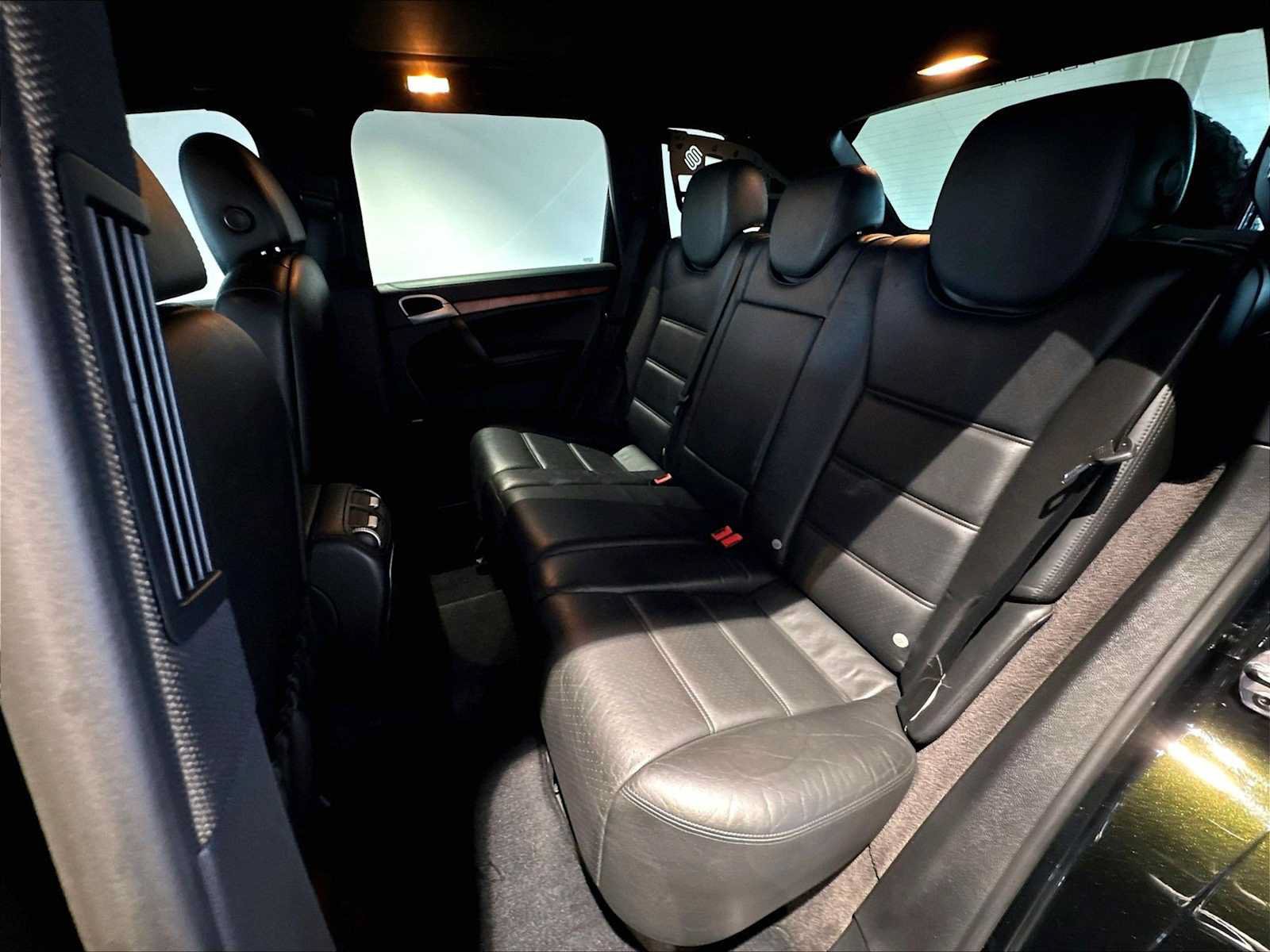 Used 2008 Porsche Cayenne S AWD/4WD image 31