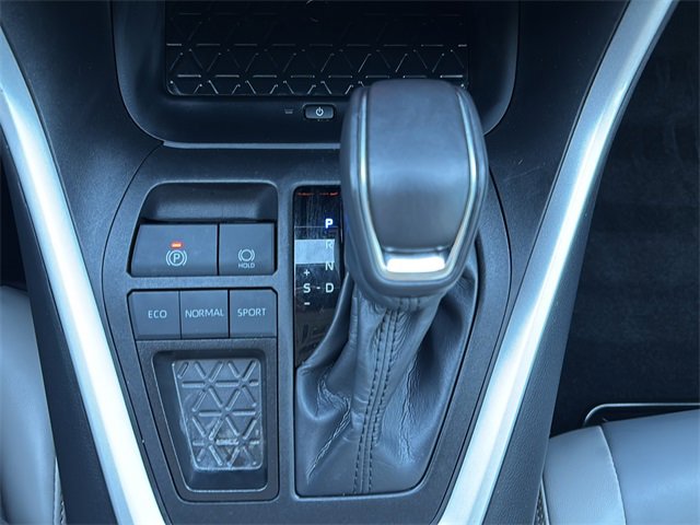 Used 2023 Toyota RAV4 XLE Premium image 24