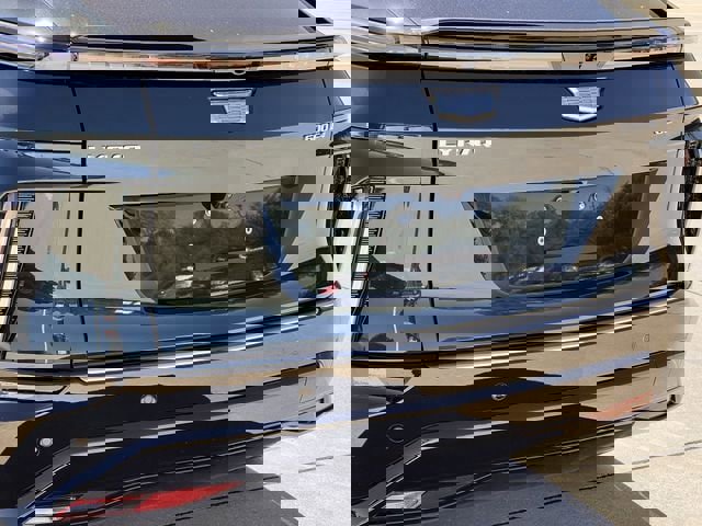 New 2026 Cadillac Lyriq Signature Luxury w/ LPO, Floor Liner Package image 6