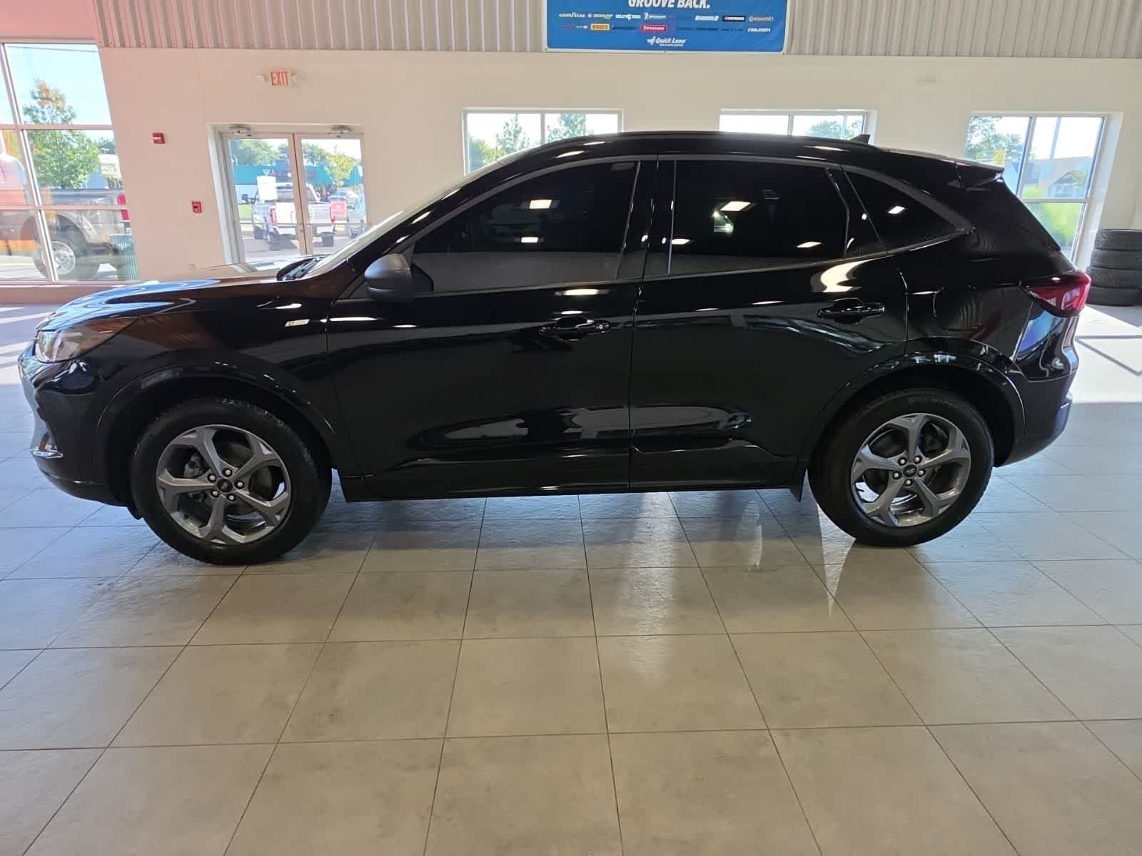Used 2024 Ford Escape ST-Line w/ Tech Pack #1 AWD/4WD image 15