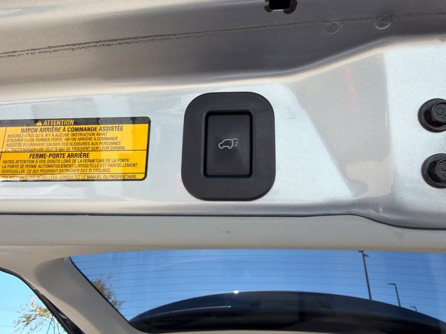 Used 2012 Toyota Sienna XLE w/ Entertainment Pkg FWD image 18