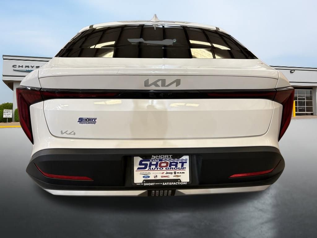 Used 2025 Kia K4 EX image 4