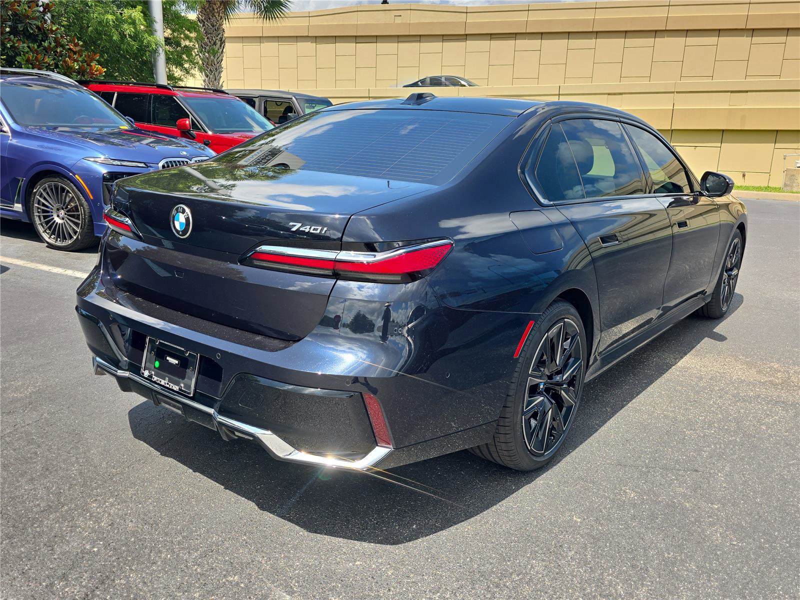 Certified 2023 BMW 740i RWD image 3