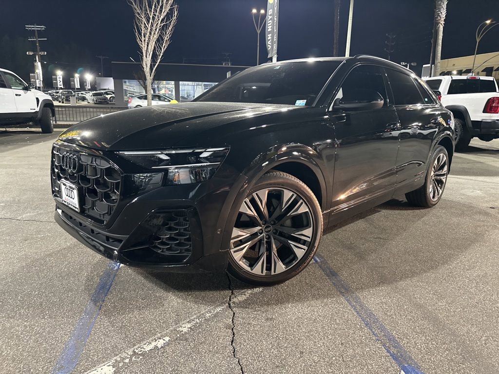 Used 2024 Audi Q8 Premium Plus w/ Premium Plus Package image 3