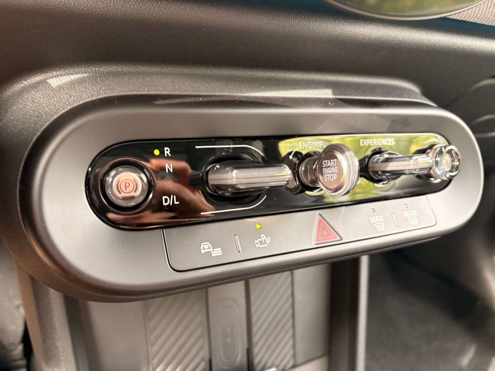 New 2026 MINI Cooper 2-Door Hardtop image 17