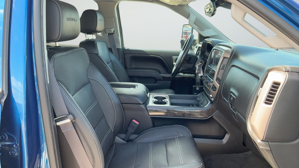 Used 2016 GMC Sierra 2500 Denali w/ Driver Alert Package AWD/4WD image 22