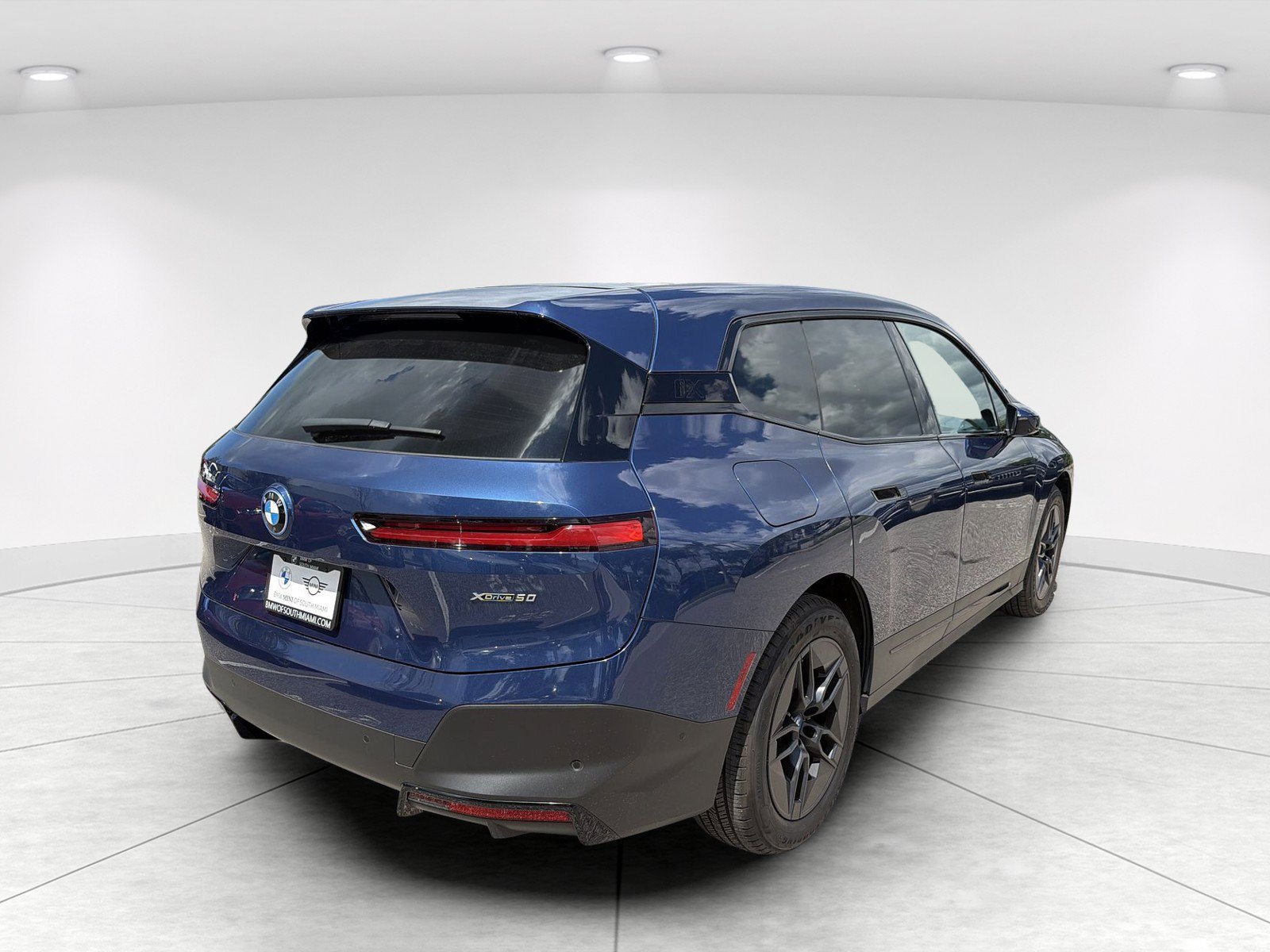 Certified 2023 BMW iX xDrive50 w/ Convenience Package AWD/4WD image 5
