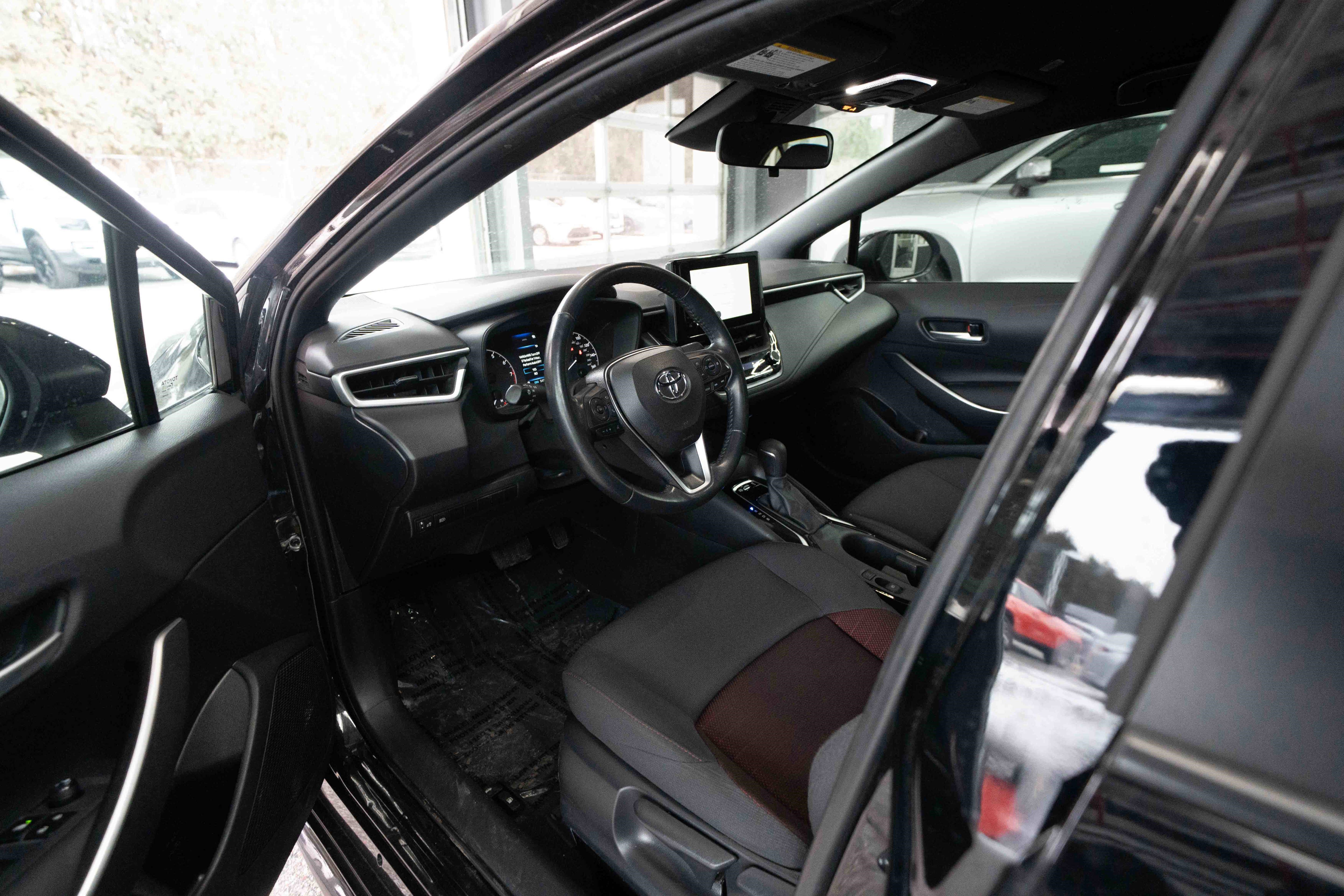 Used 2024 Toyota Corolla SE image 8