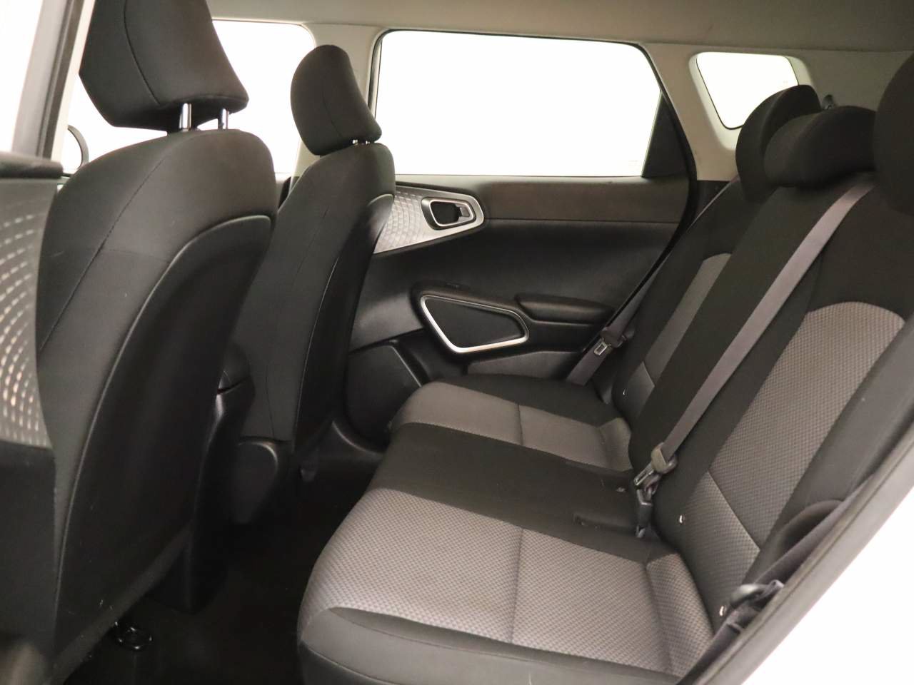 Used 2021 Kia Soul LX FWD image 17