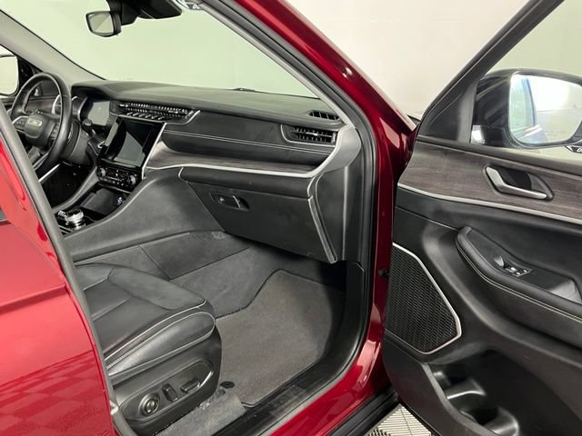 Used 2022 Jeep Grand Cherokee L Limited AWD/4WD image 31