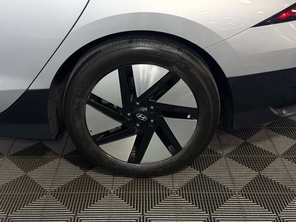 Used 2024 Hyundai Ioniq 6 SEL RWD image 12