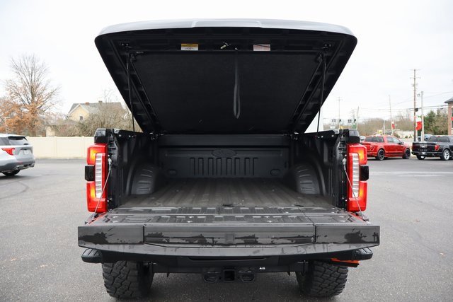 New 2026 Ford F250 Lariat w/ Black Appearance Package image 19