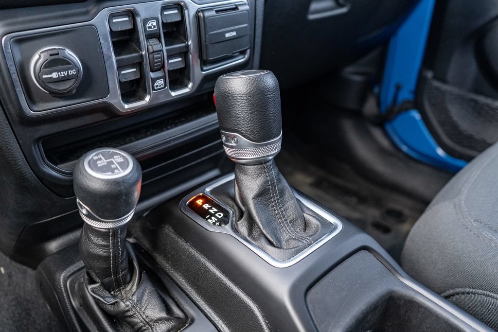 Used 2023 Jeep Wrangler Unlimited w/ Cold Weather Group AWD/4WD image 25