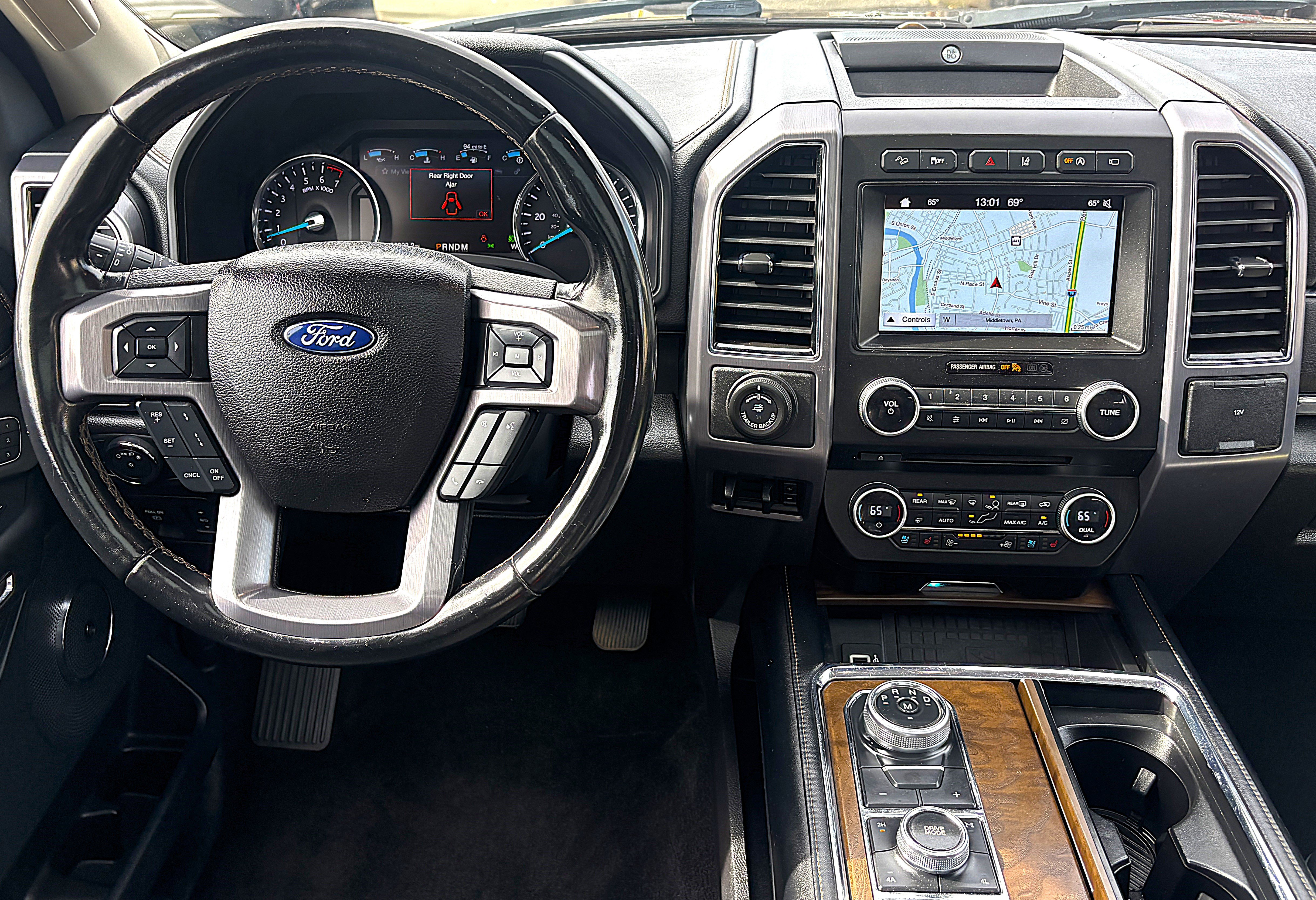 Used 2018 Ford Expedition Max Platinum image 12