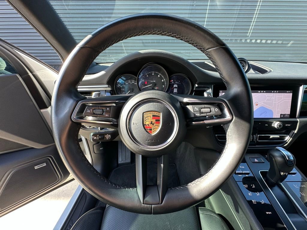 Certified 2023 Porsche Macan AWD/4WD image 16