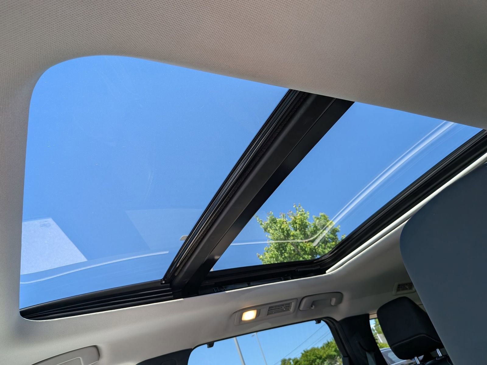 Used 2023 INFINITI QX60 Luxe image 27