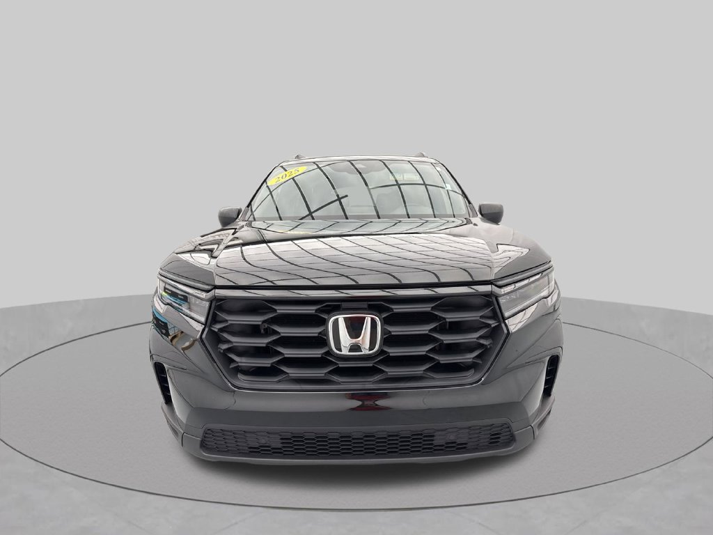 Certified 2025 Honda Pilot Sport image 2