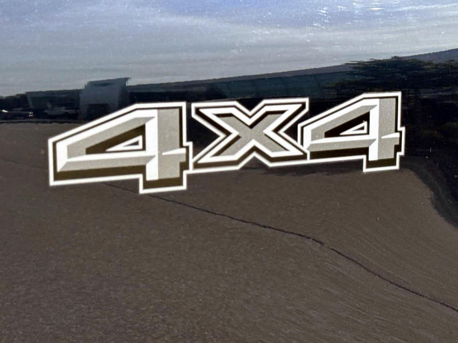 Used 2025 Ford F250 Lariat w/ Black Appearance Package AWD/4WD image 10