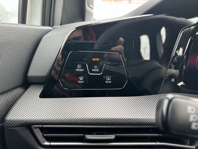 New 2026 Volkswagen GTI SE FWD image 20