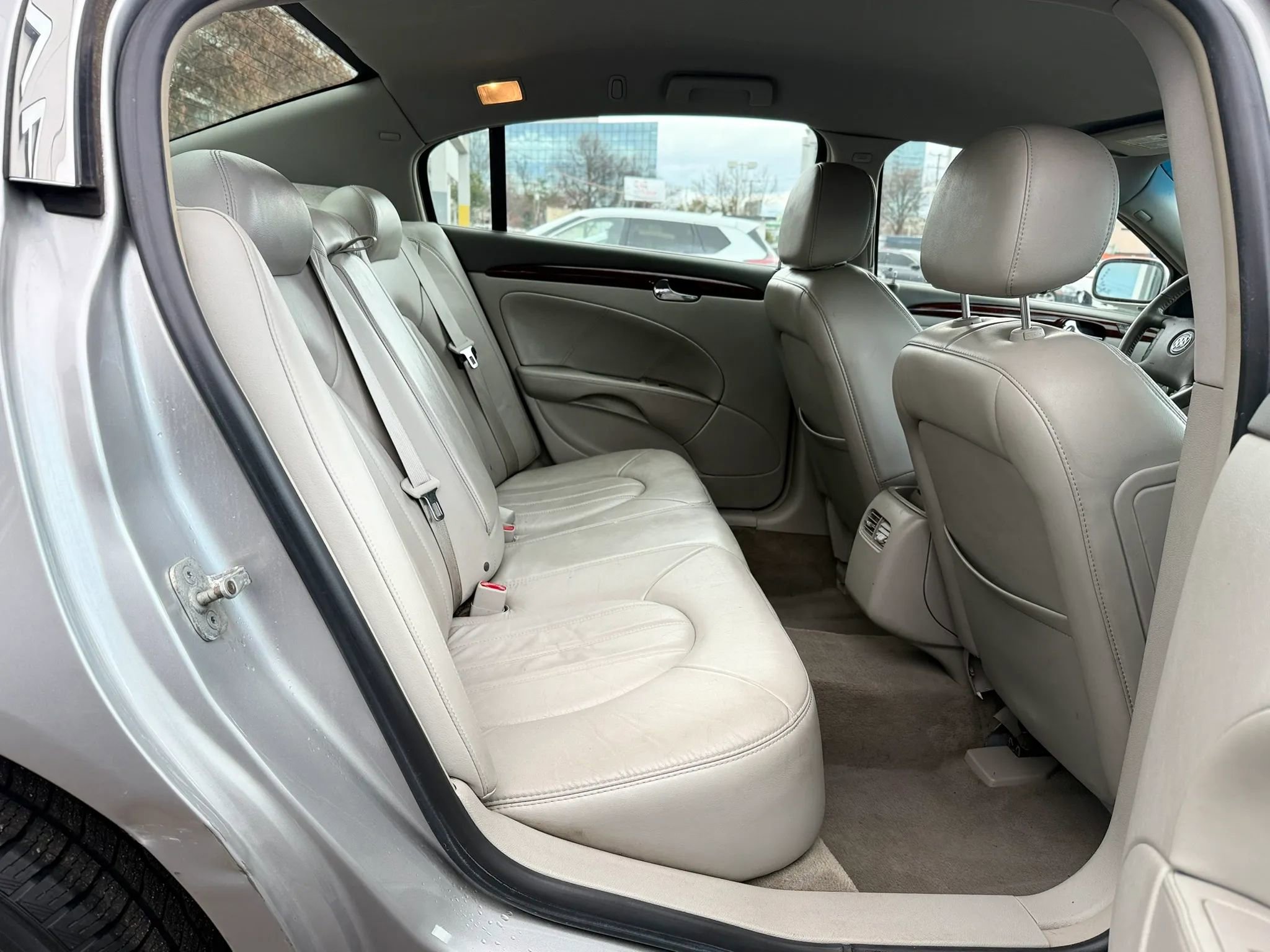 Used 2008 Buick Lucerne CXL w/ Driver Confidence Package image 27