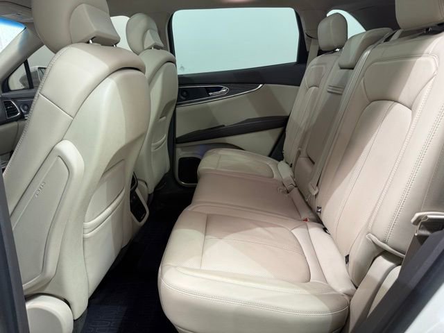 Used 2019 Lincoln Nautilus Reserve image 22