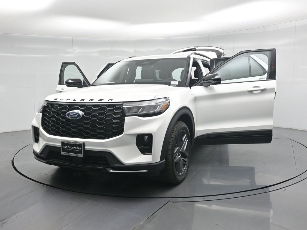 New 2026 Ford Explorer ST-Line w/ ST-Line Street Pack AWD/4WD image 31