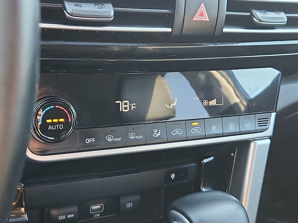 Used 2022 Kia Seltos EX image 16