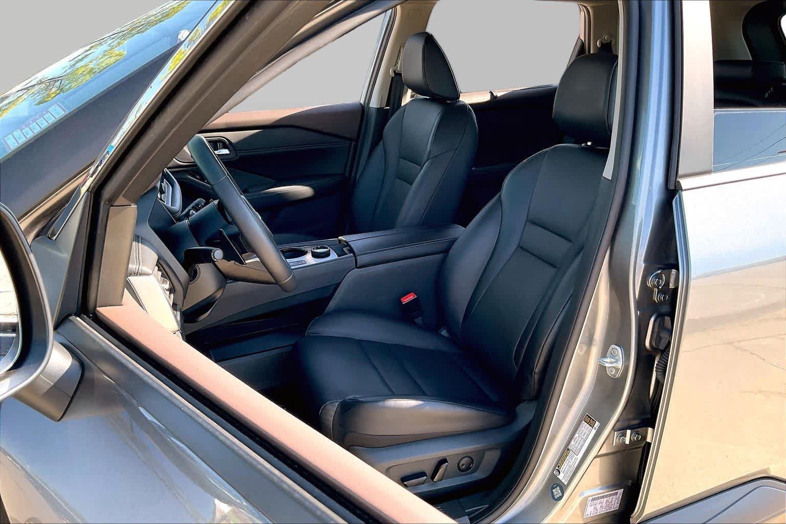 Used 2023 Nissan Rogue SV w/ SV Premium B Package AWD/4WD image 8