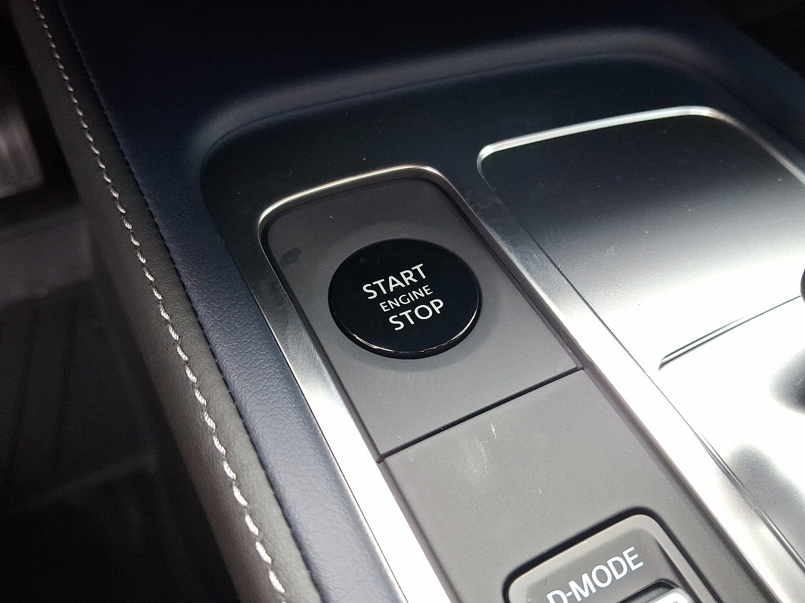 New 2026 INFINITI QX60 Sport w/ Dark Cargo Package image 18