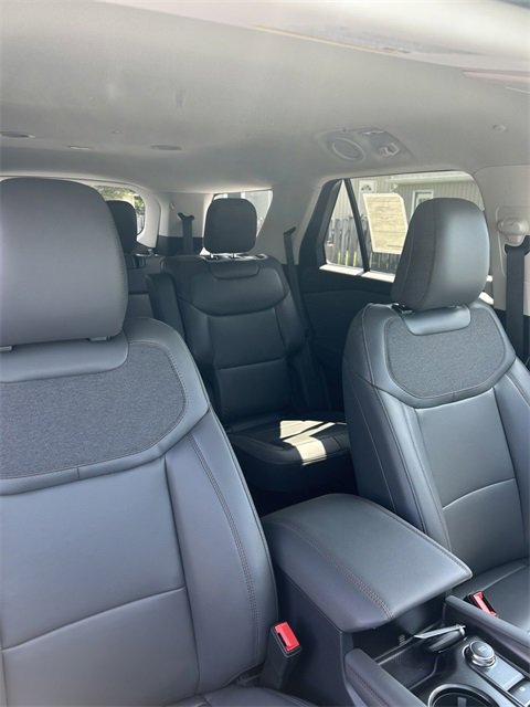 New 2025 Ford Explorer Active w/ Active Comfort Package image 25