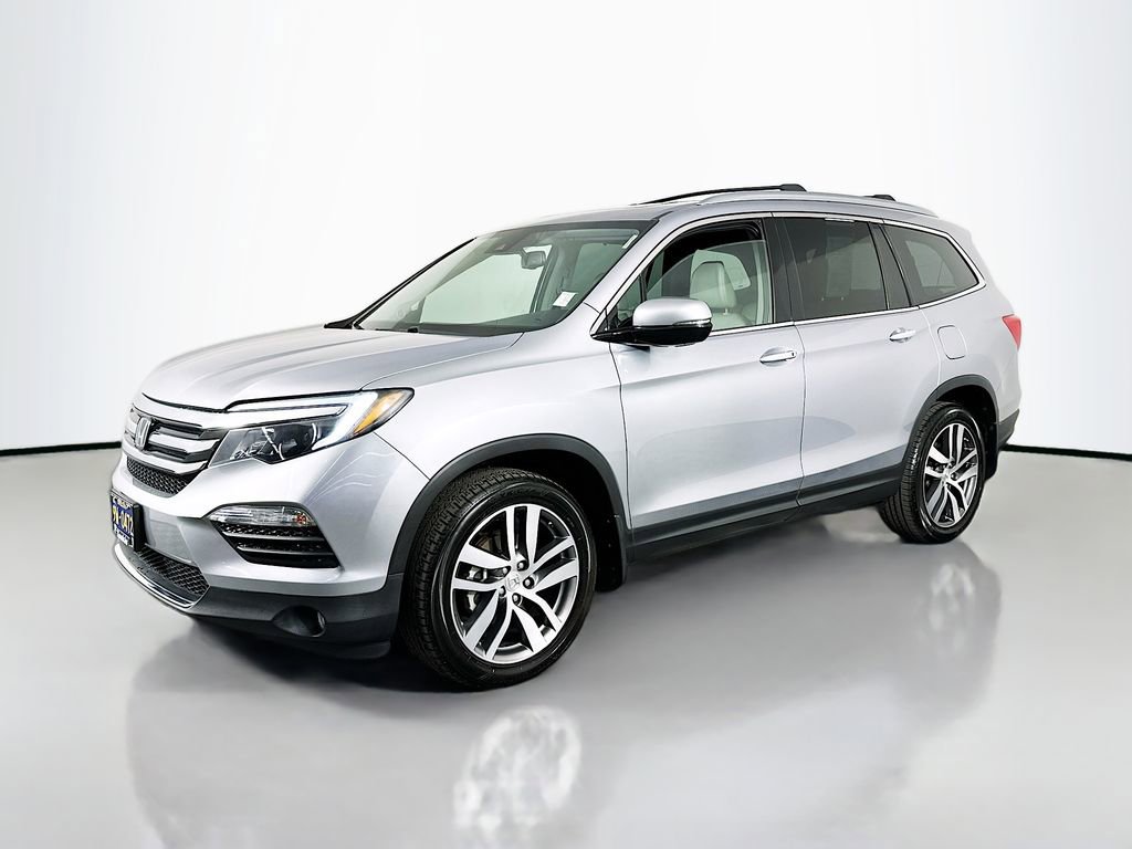 Used 2018 Honda Pilot Touring image 4