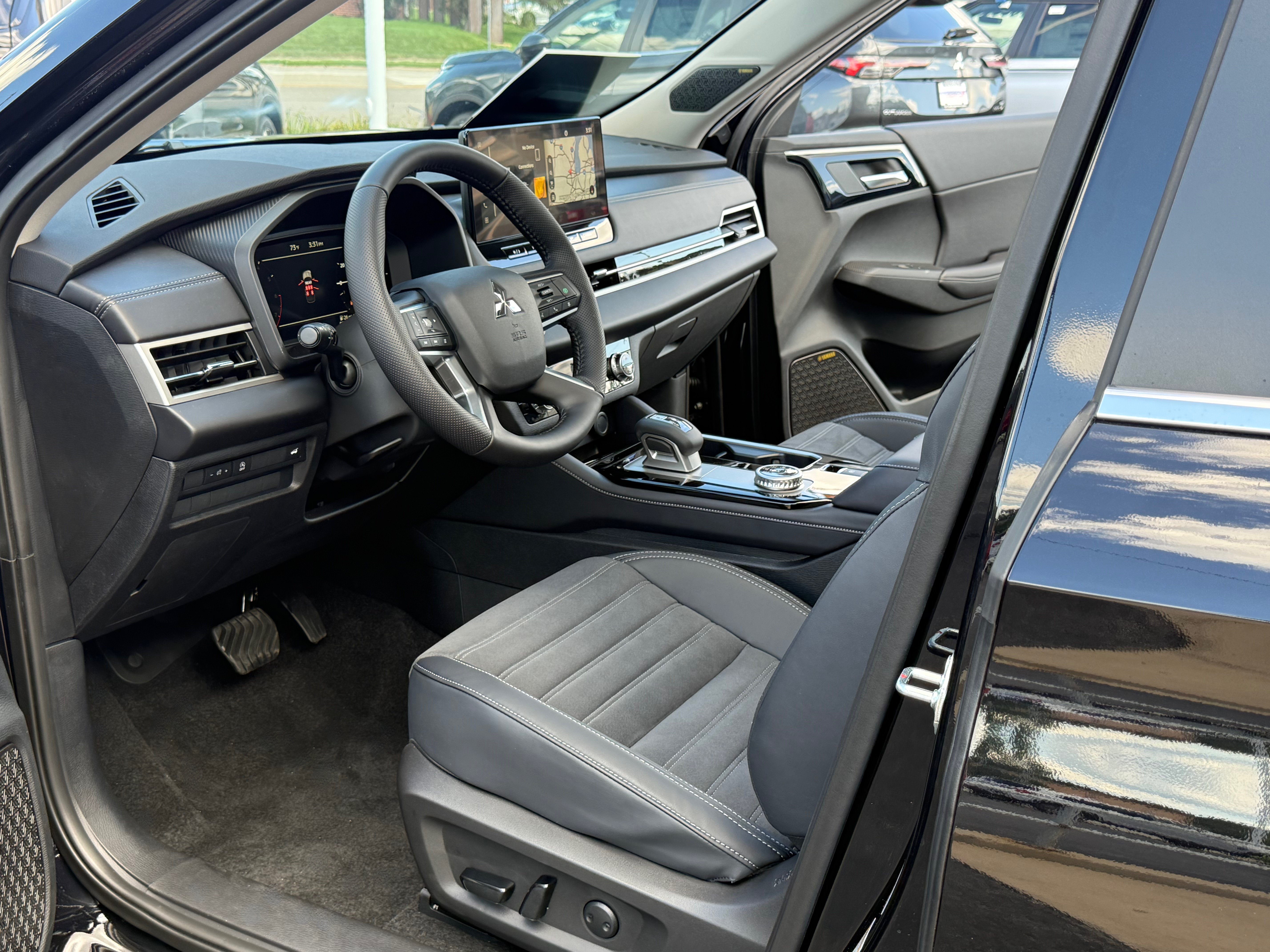 New 2026 Mitsubishi Outlander SE FWD image 4