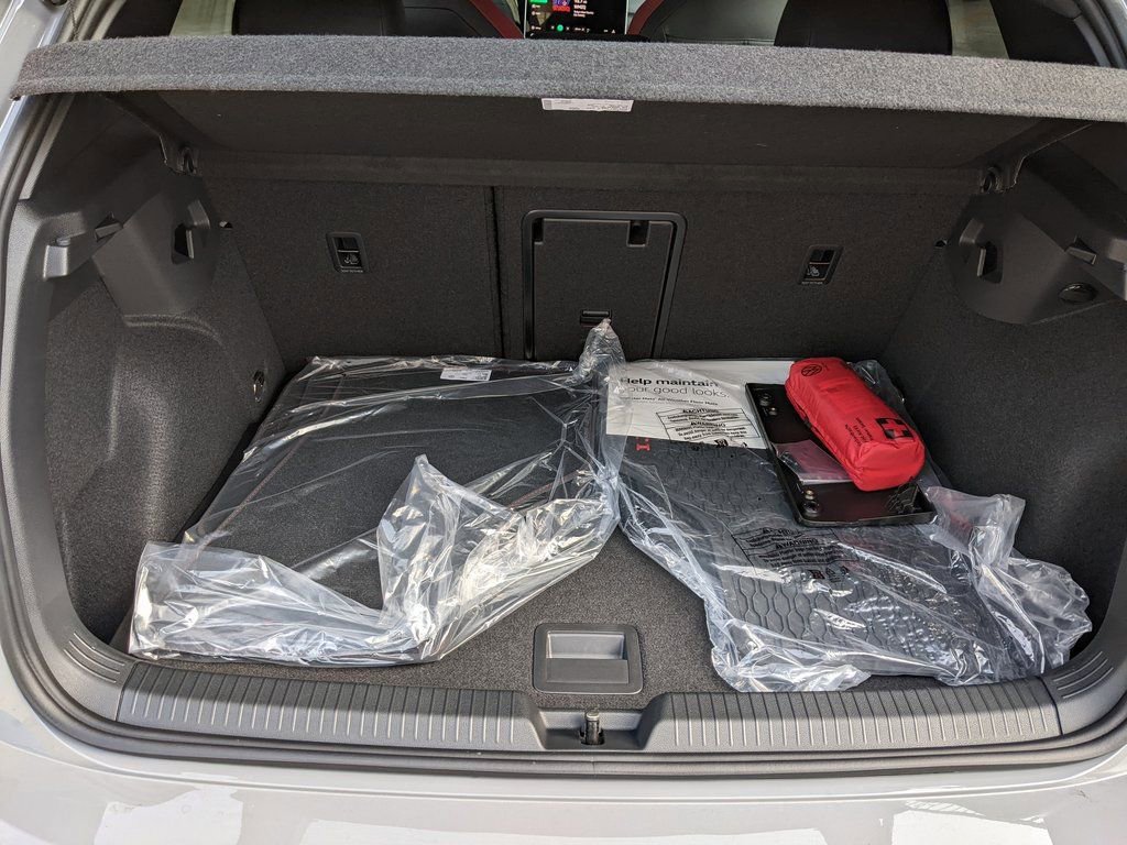 New 2026 Volkswagen GTI SE image 27