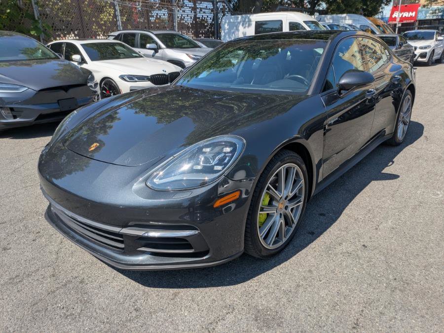 Used 2019 Porsche Panamera 4 image 1