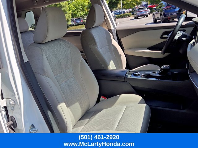 Used 2025 Nissan Rogue SV AWD/4WD image 18