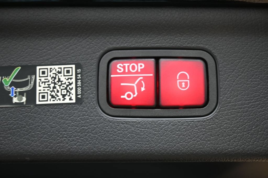 Used 2023 Mercedes-Benz EQE 350+ SUV image 18