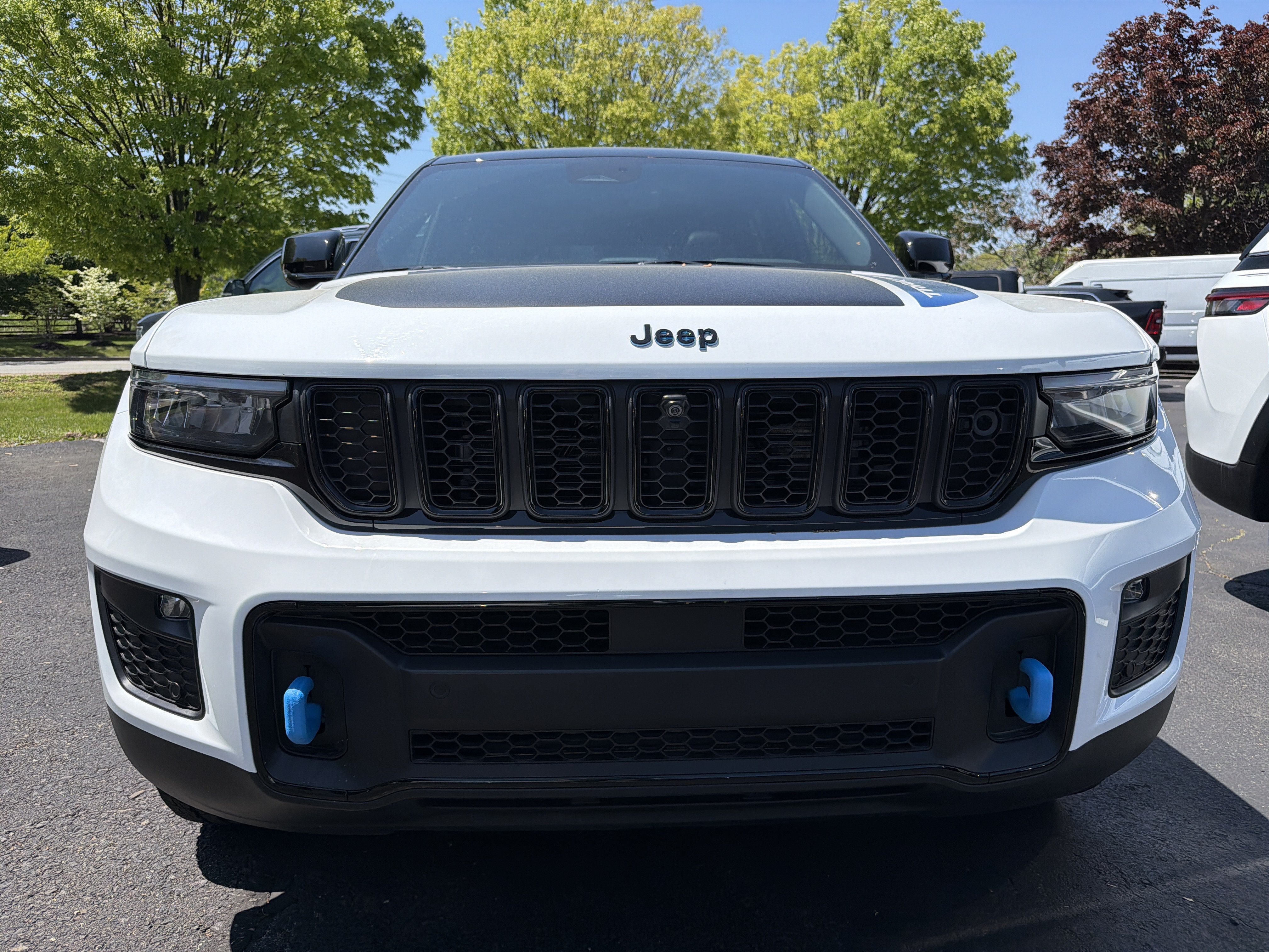 Used 2024 Jeep Grand Cherokee Trailhawk w/ Advanced Protech Group II AWD/4WD image 2