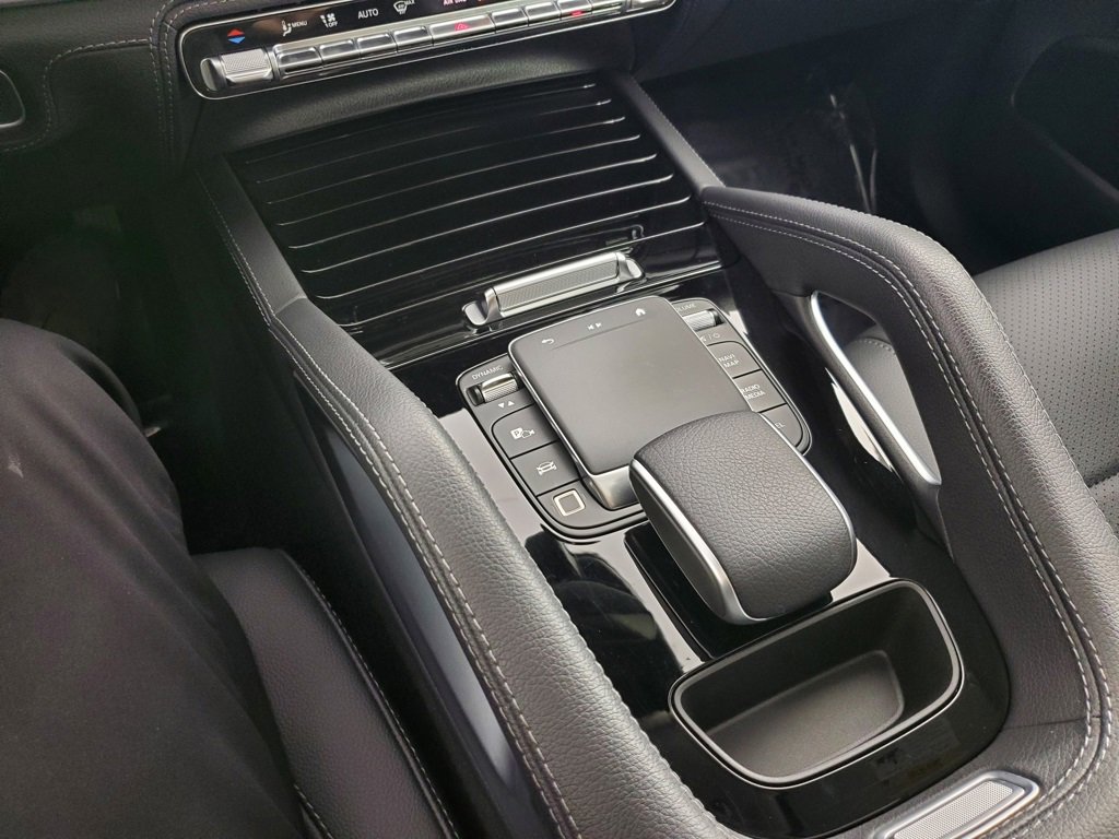 Used 2025 Mercedes-Benz GLE 450e 4MATIC image 28