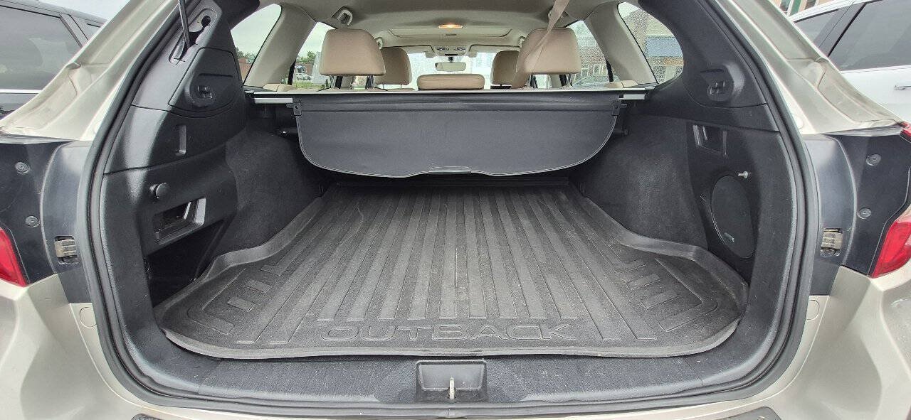 Used 2017 Subaru Outback 2.5i Limited AWD/4WD image 31