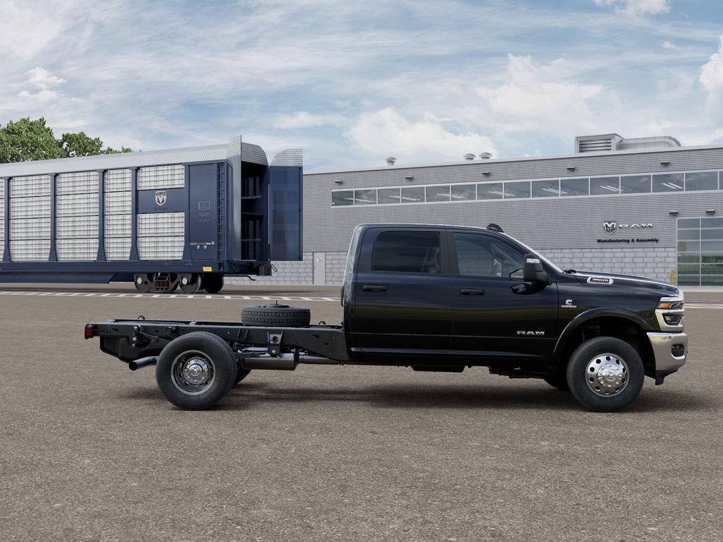 New 2025 RAM 3500 Big Horn AWD/4WD image 22