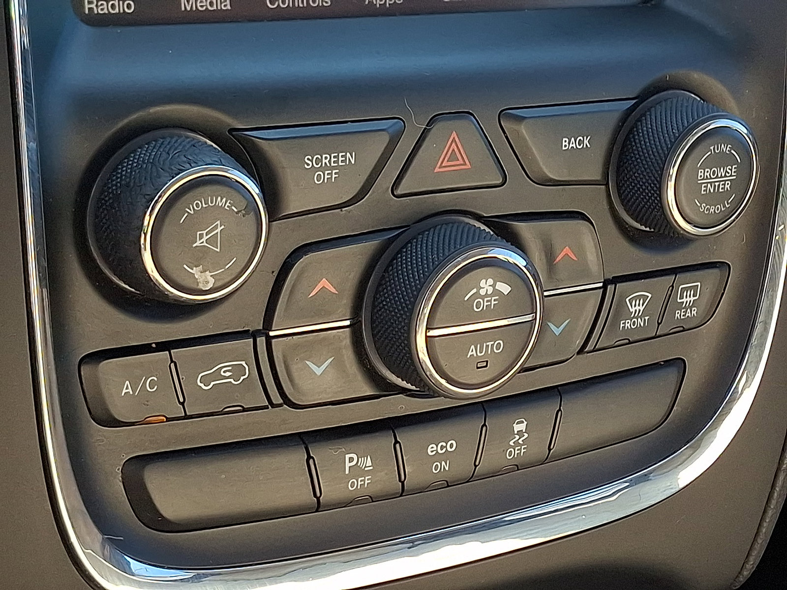 Used 2015 Dodge Durango Limited w/ Premium Group image 17