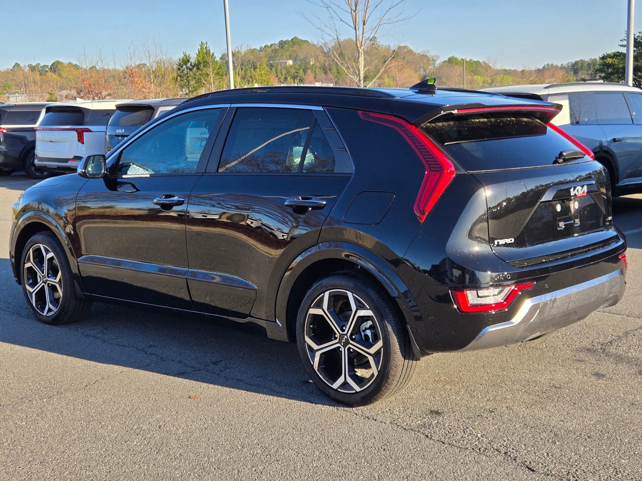 New 2026 Kia Niro SX Touring image 5