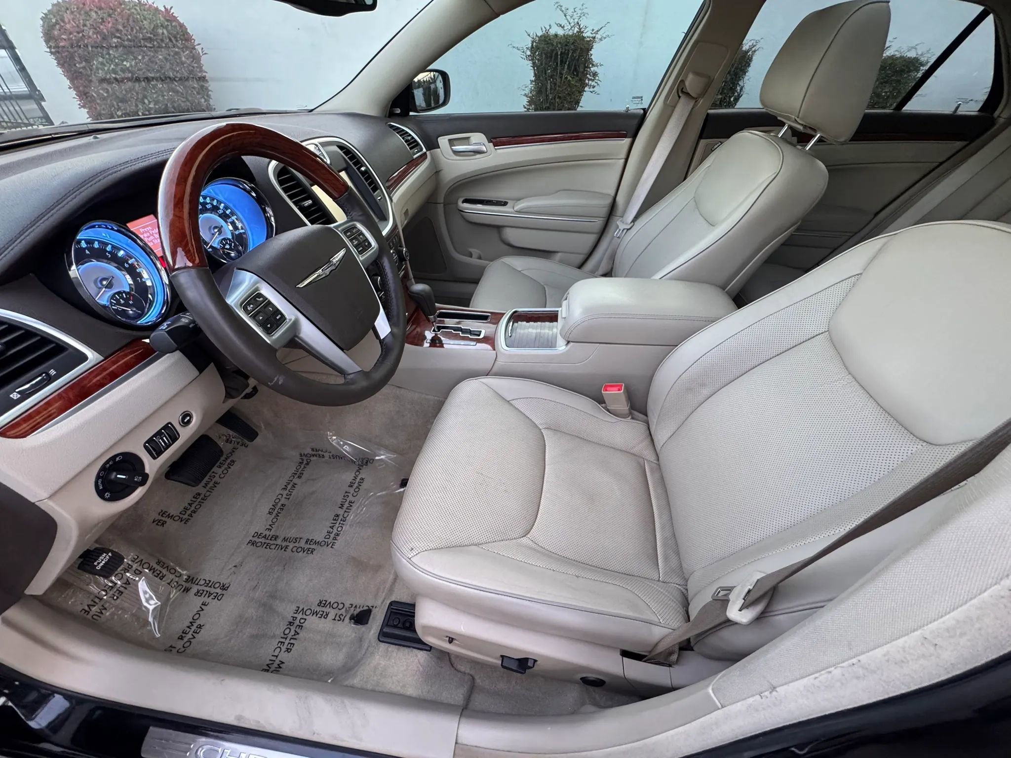 Used 2011 Chrysler 300 C w/ Sound Group RWD image 10