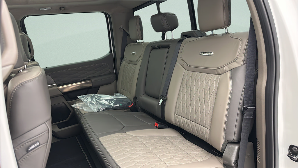 New 2026 Ford F350 Platinum w/ Platinum Plus Package AWD/4WD image 12