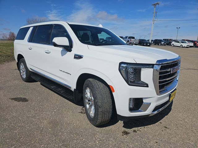 Used 2023 GMC Yukon XL SLT w/ SLT Premium Package AWD/4WD image 7