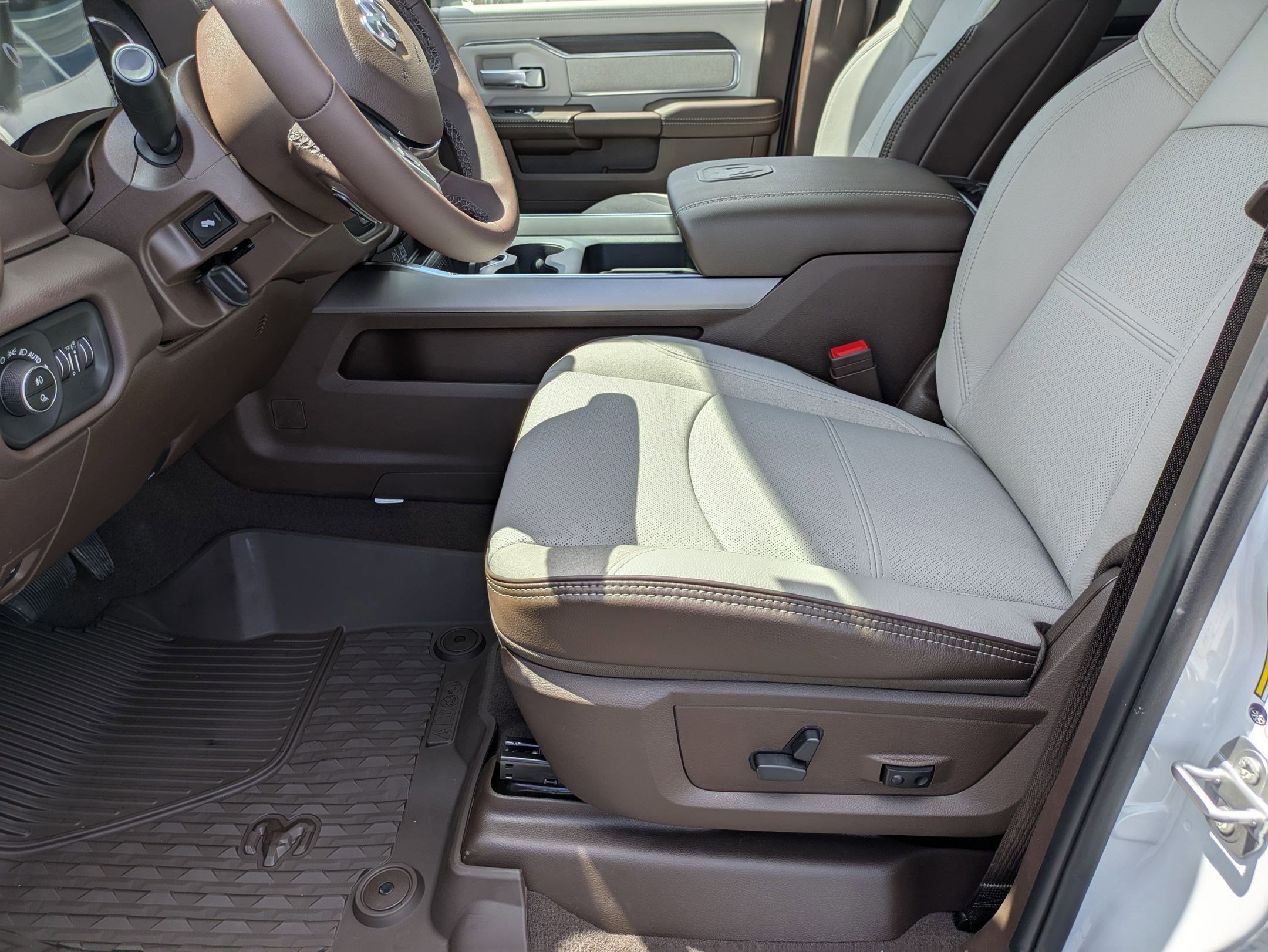 New 2026 RAM 3500 Laramie image 13