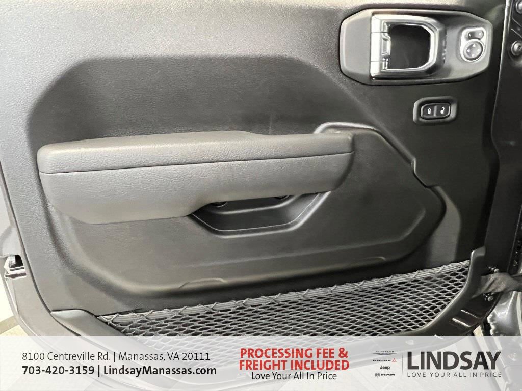 New 2026 Jeep Gladiator Mojave w/ Safety Group image 28